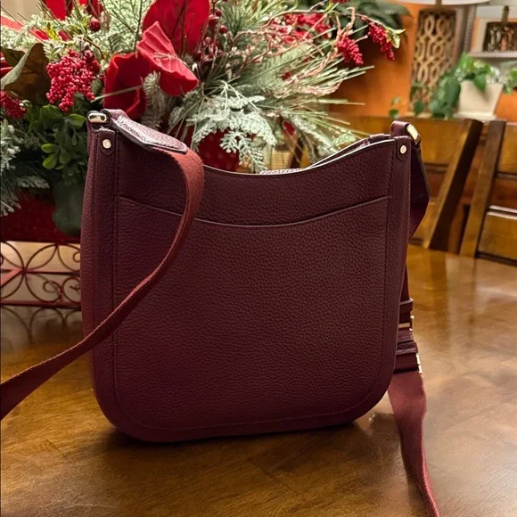 Kate Spade burgundy purse ❤️SALE❤️ - Picture 4 of 10